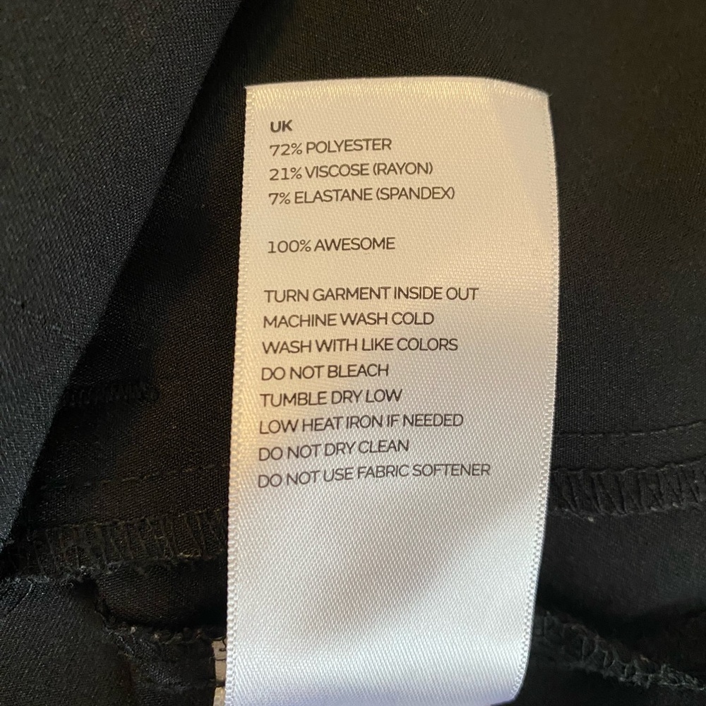 Figs Casma Scrub Top 3 Pocket Black V-neck Size Small - Picture 10 of 11
